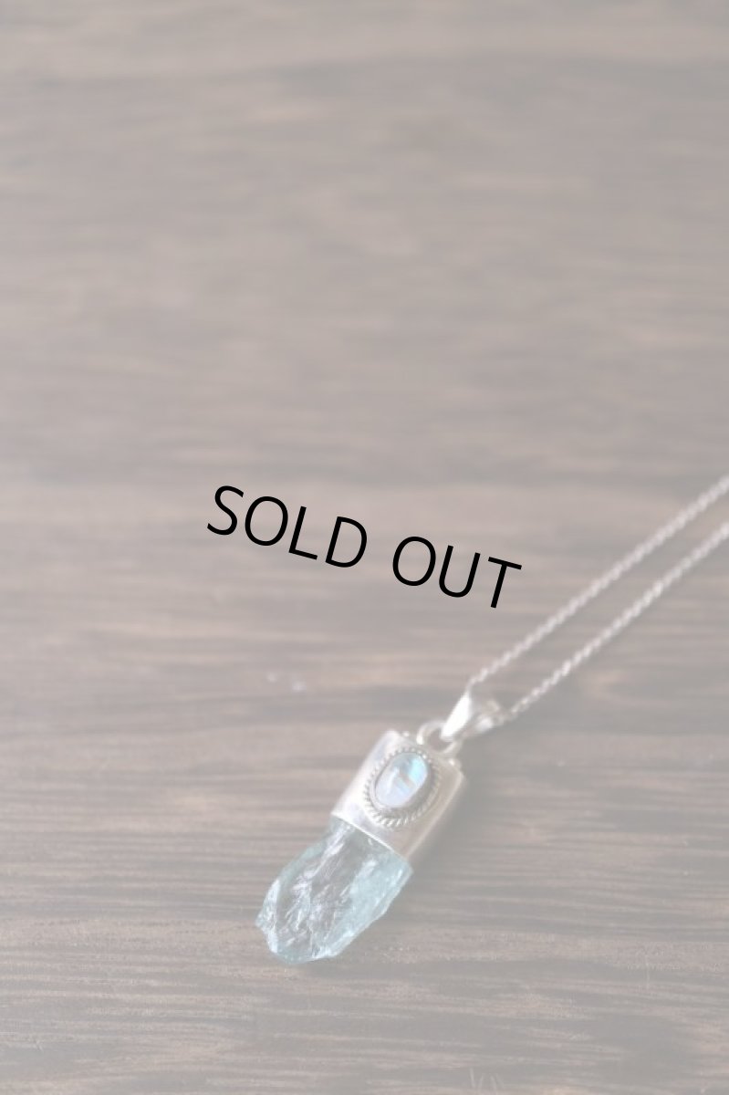 画像10: 20%OFF!! シルバーネックレスも付属になりました!アクアマリン原石とレインボームーンストーン シルバー925 ペンダントトップ Liber minerals (10)