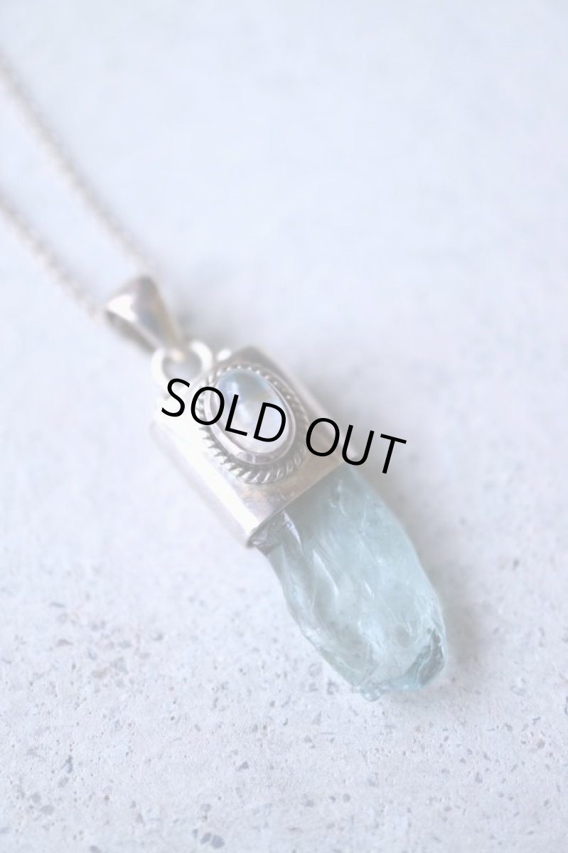 画像9: 20%OFF!! シルバーネックレスも付属になりました!アクアマリン原石とレインボームーンストーン シルバー925 ペンダントトップ Liber minerals (9)