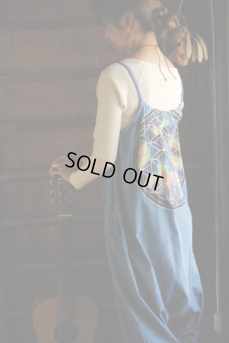 画像4: Bのみ ラスト1!各1点もの サロペット~フラワーオブライフ 宇宙染め 3種類  ukA x chill noki コラボ  (4)