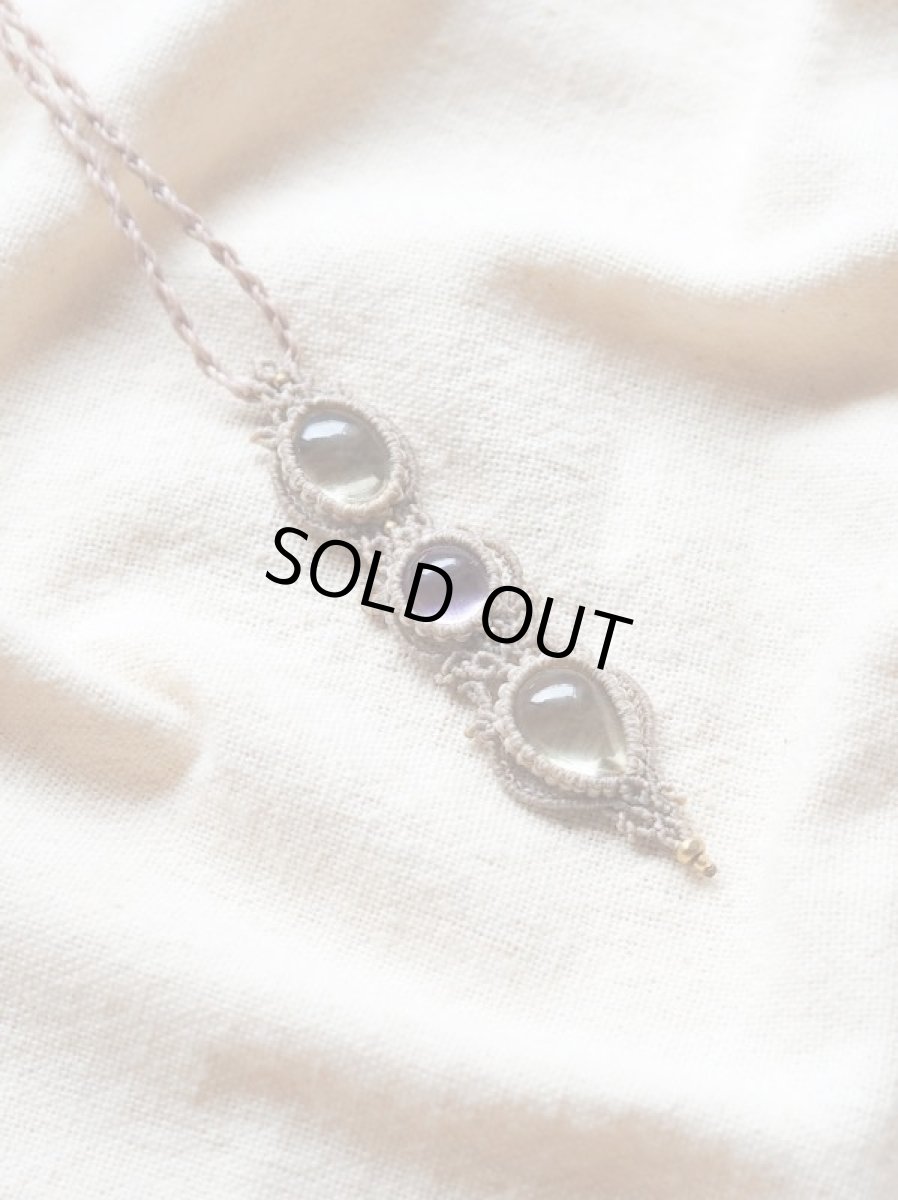 画像14: 30%OFF!!   レモンクォーツ＆アメジストのみ　ラスト１！三つ石・マクラメペンダント（シトリン＆アメジスト・レモンクォーツ＆アメジスト）２種類　Stones spirit (14)