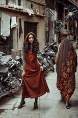 画像10: カディ　ローコットン　Boho Long Woman  Dress with Pockets and Hoodie　３カラー　Brahmi Crafts (10)