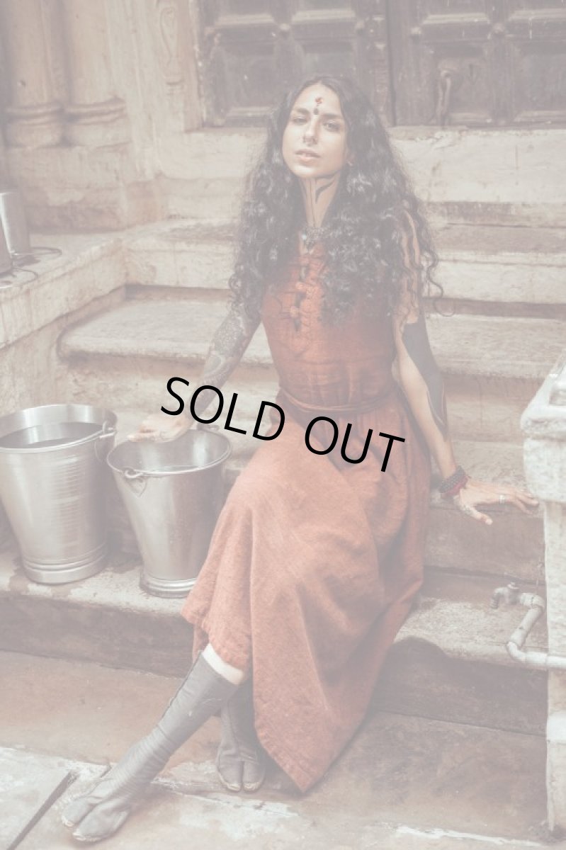 画像4: ブラウンのみ　ラスト１！カディ　ローコットン　Boho Long Woman  Dress with Pockets and Hoodie　３カラー　Brahmi Crafts (4)