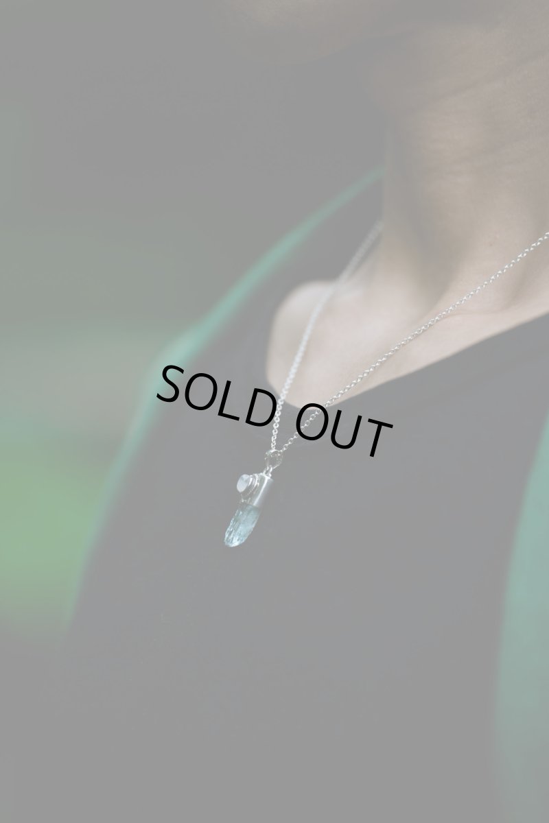 画像16: 20%OFF!! シルバーネックレスも付属になりました!アクアマリン原石とレインボームーンストーン シルバー925 ペンダントトップ Liber minerals (16)