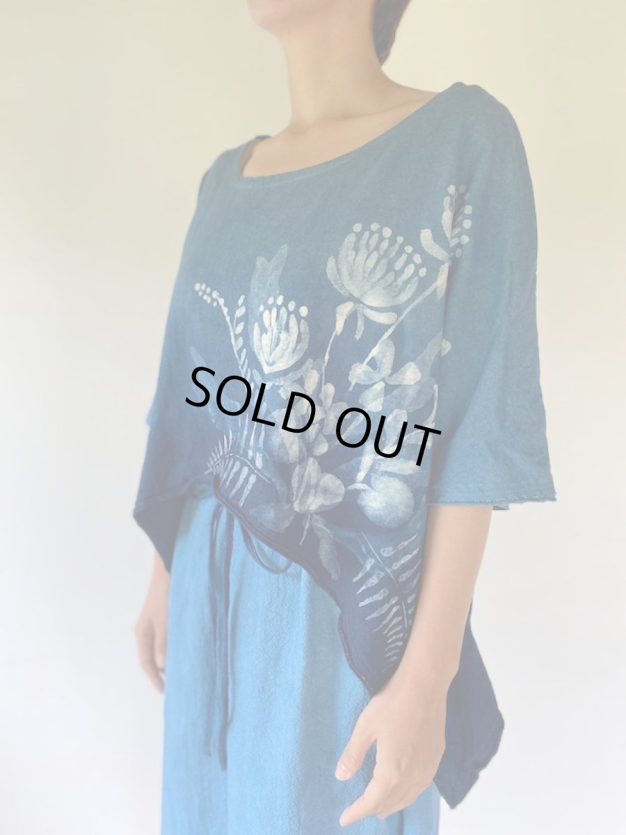 画像11: Aのみ　ラスト１！各1点物　藍染め　手描き　ヘンプコットン　ウィングポンチョ　花々　３種類　まんだらや　[ブランド直送] (11)