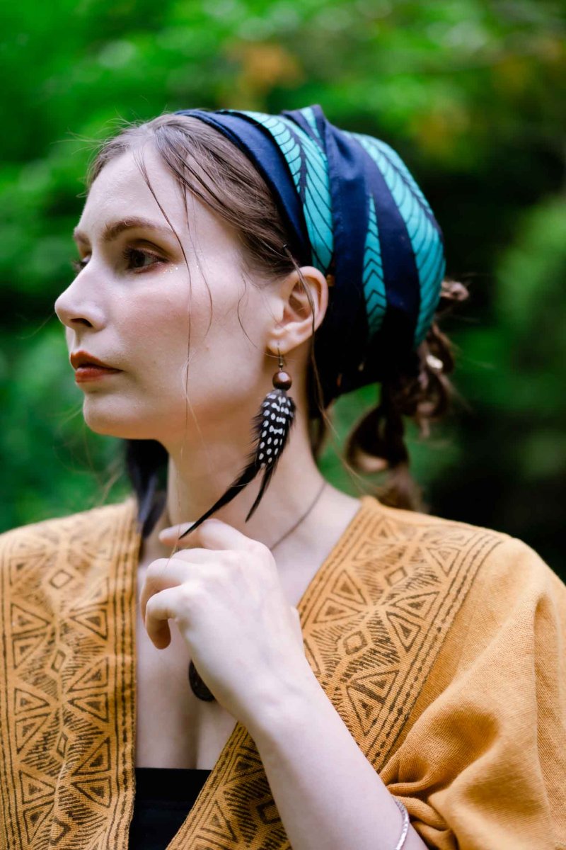 画像2: 50%OFF!!     価格変更！スノーフレイク羽ピアス　３デザイン　Rainbow (2)