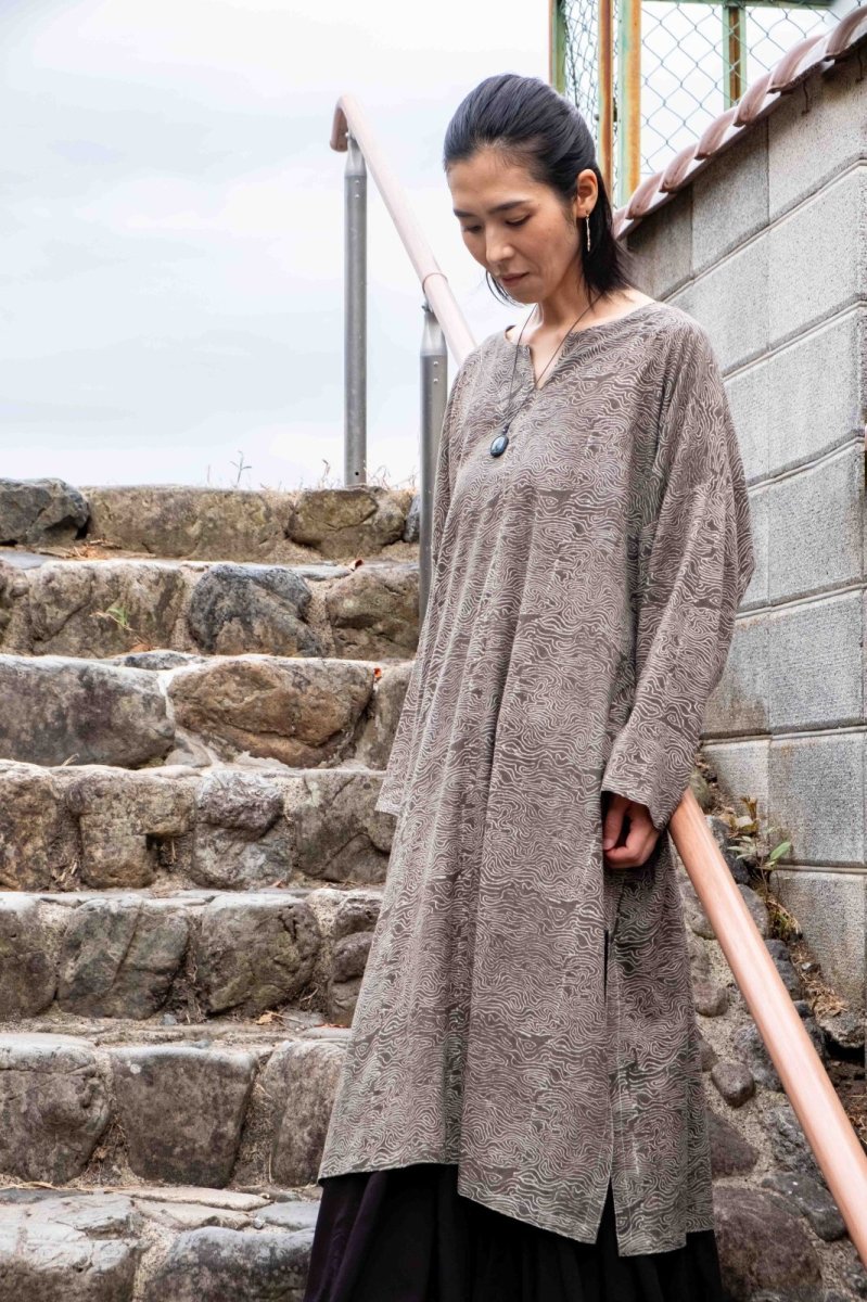 画像18: 10%OFF!! 在庫僅か！人間国宝Drイスマイル カトリ氏のテキスタイル！アジュラックブロックプリントカフタンロングスリーブ　6パターン　NATSUMI-YA (18)