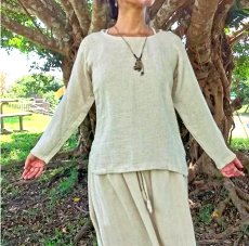 画像2: 手織りワイルドヘンプコットン　長袖カットソー  アマヤマ草庵　[ブランド直送] (2)