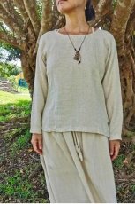 画像1: 手織りワイルドヘンプコットン　長袖カットソー  アマヤマ草庵　[ブランド直送] (1)