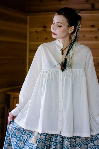 画像2: ジョムトン手織り綿のゆったりチュニックブラウス　天然インディゴ染め　Sawan asia　[ブランド直送]