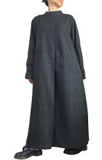 画像1: ジョムトン手織り綿　ゆったりハイネックドレス　裏地付き　墨黒　Sawan asia　[ブランド直送] (1)