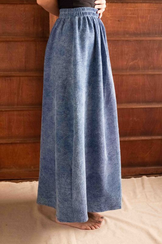 ヴィンテージ風な雰囲気が◎ゆったり着心地楽々のロングスカート ストーンウォッシュ デザイン織り マキシスカート